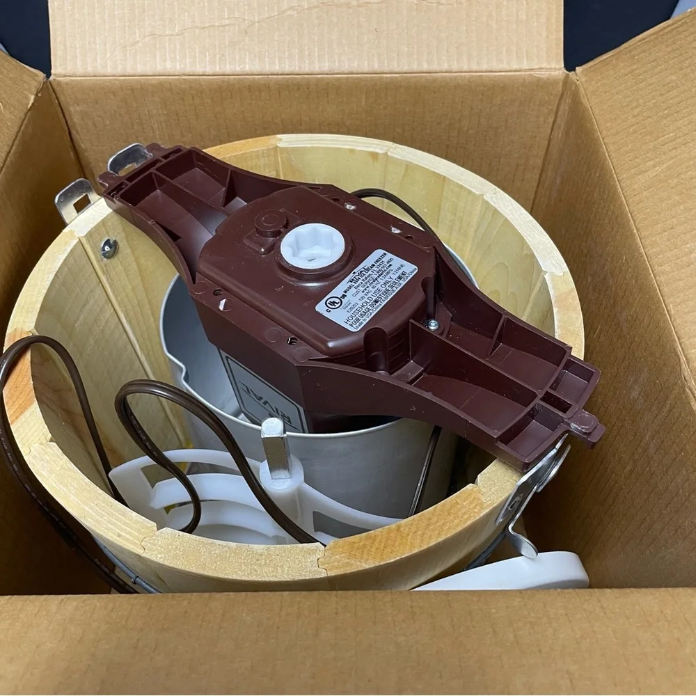 Rival Ice Cream Maker Select 8550 X 5‎ QT 40 Servings Machine Wood Bucket summer